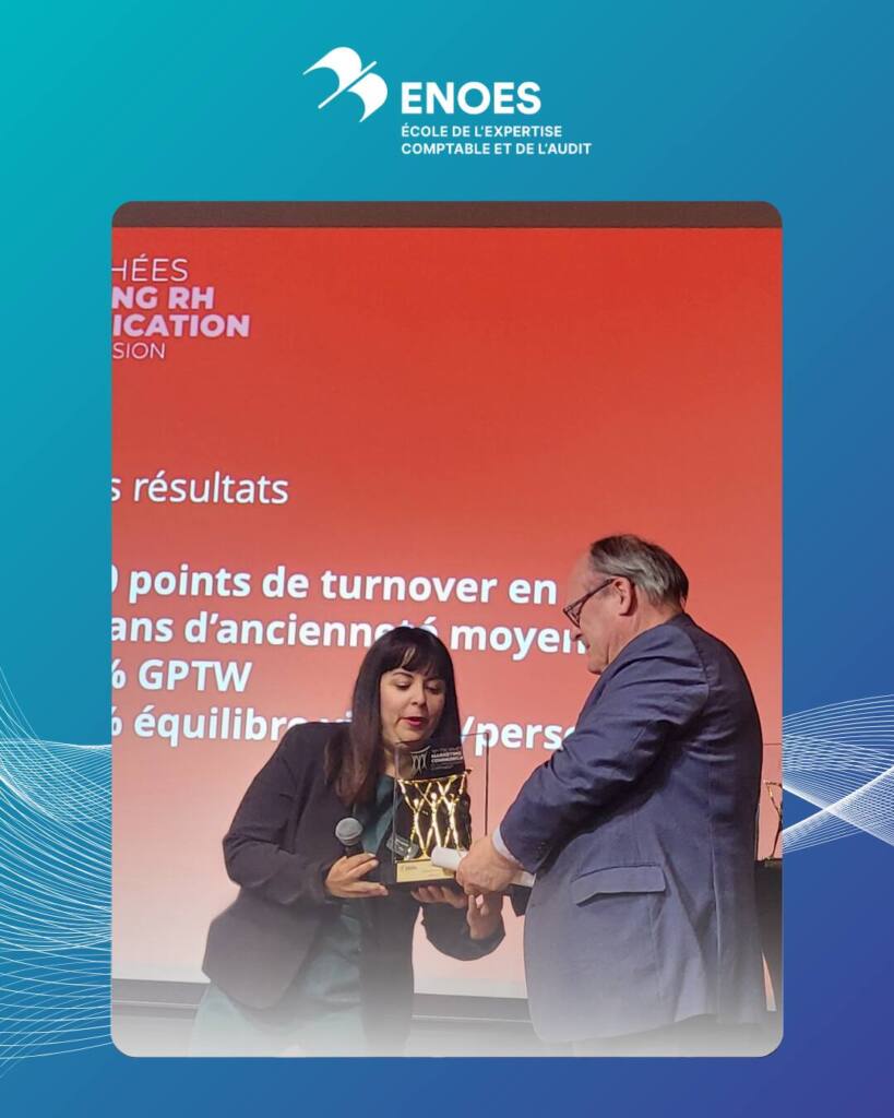 Thierry Carlier remet le Trophée d’Or MarCom Student au cabinet FIDU